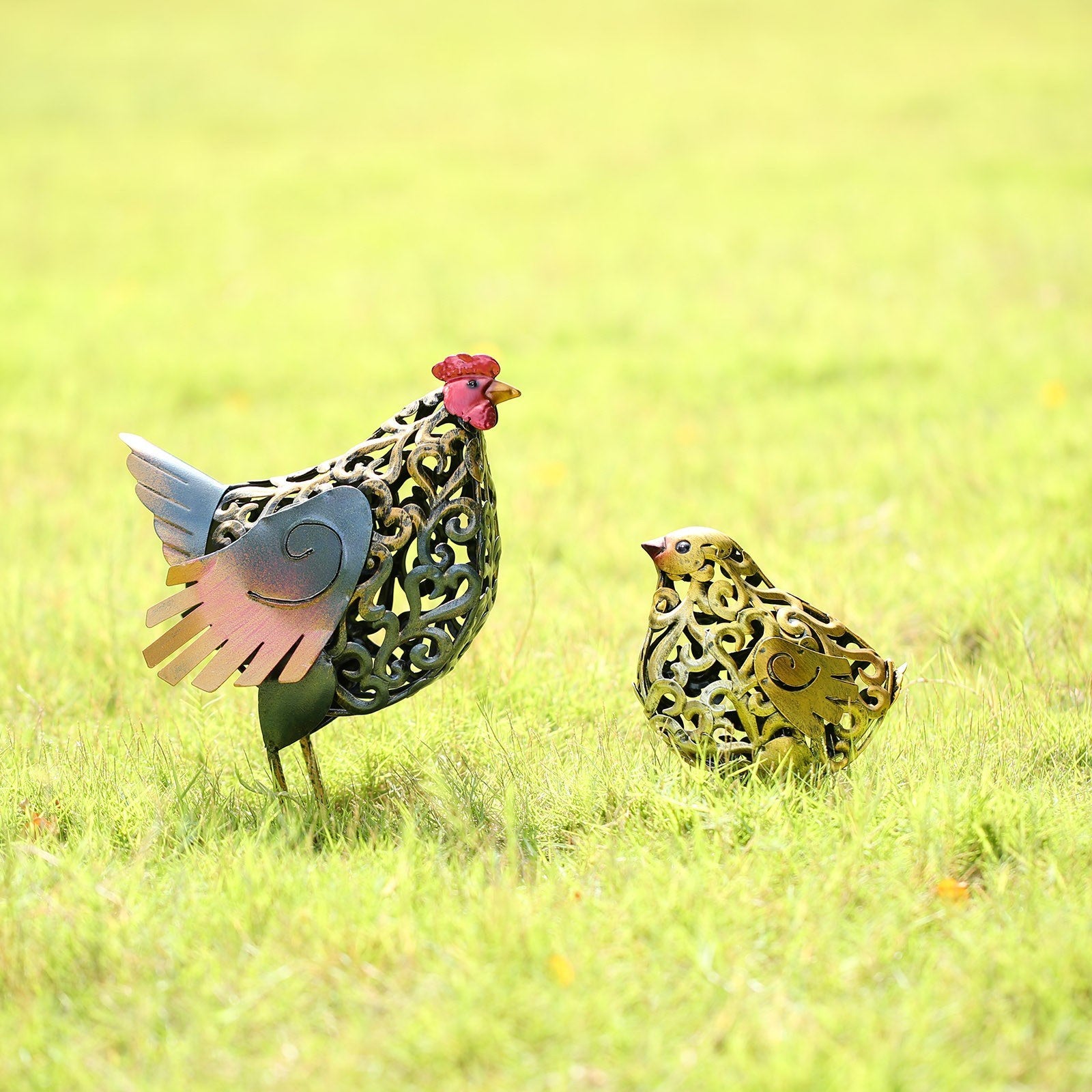 Our metal rooster sculpture is perfect for your garden or yard decor