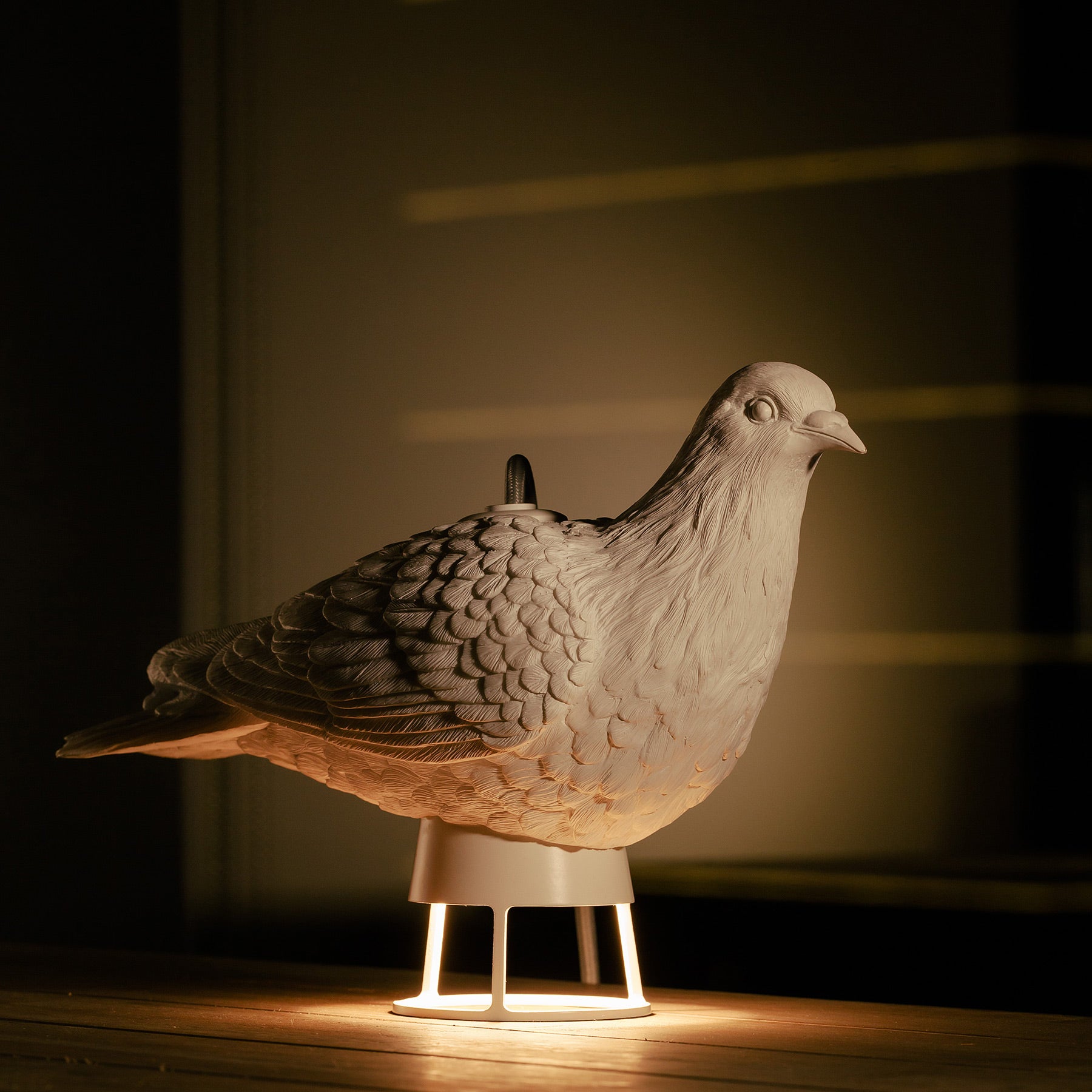 Bird Table Lamp with White Sculpture