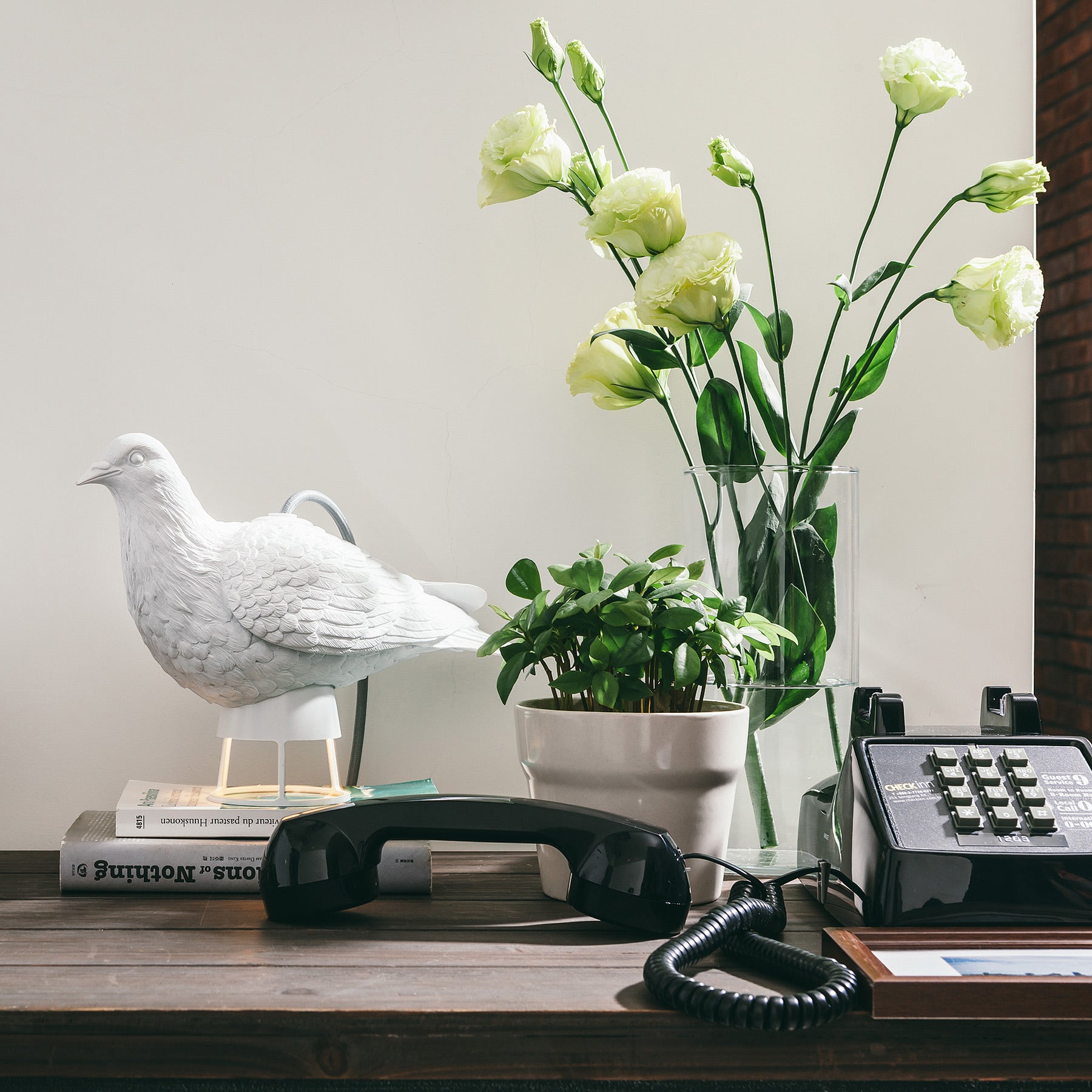 Bird Table Lamp with White Sculpture