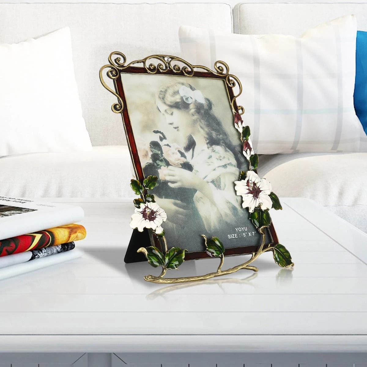 Flower Brooch Picture Frame