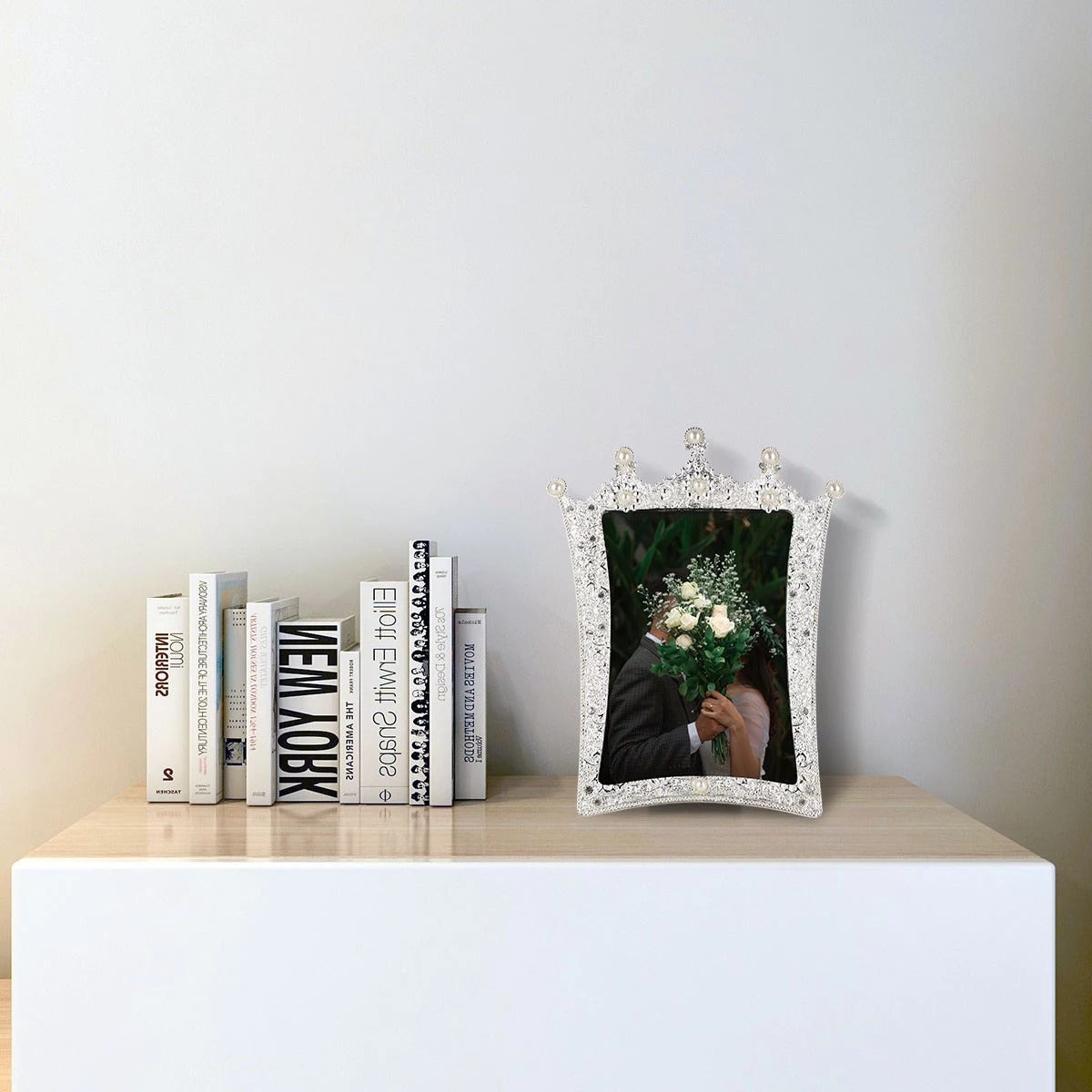 Jewellery Pearl Photo Frame to Home Decor Accessories