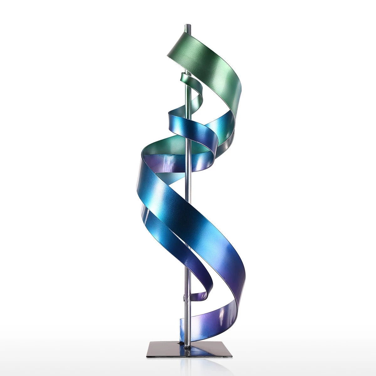 These metal sculptures are a new reflection of space and thought