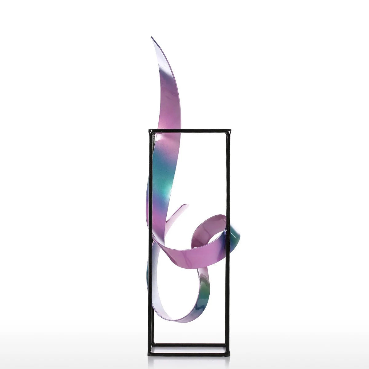 These metal sculptures are a new reflection of space and thought