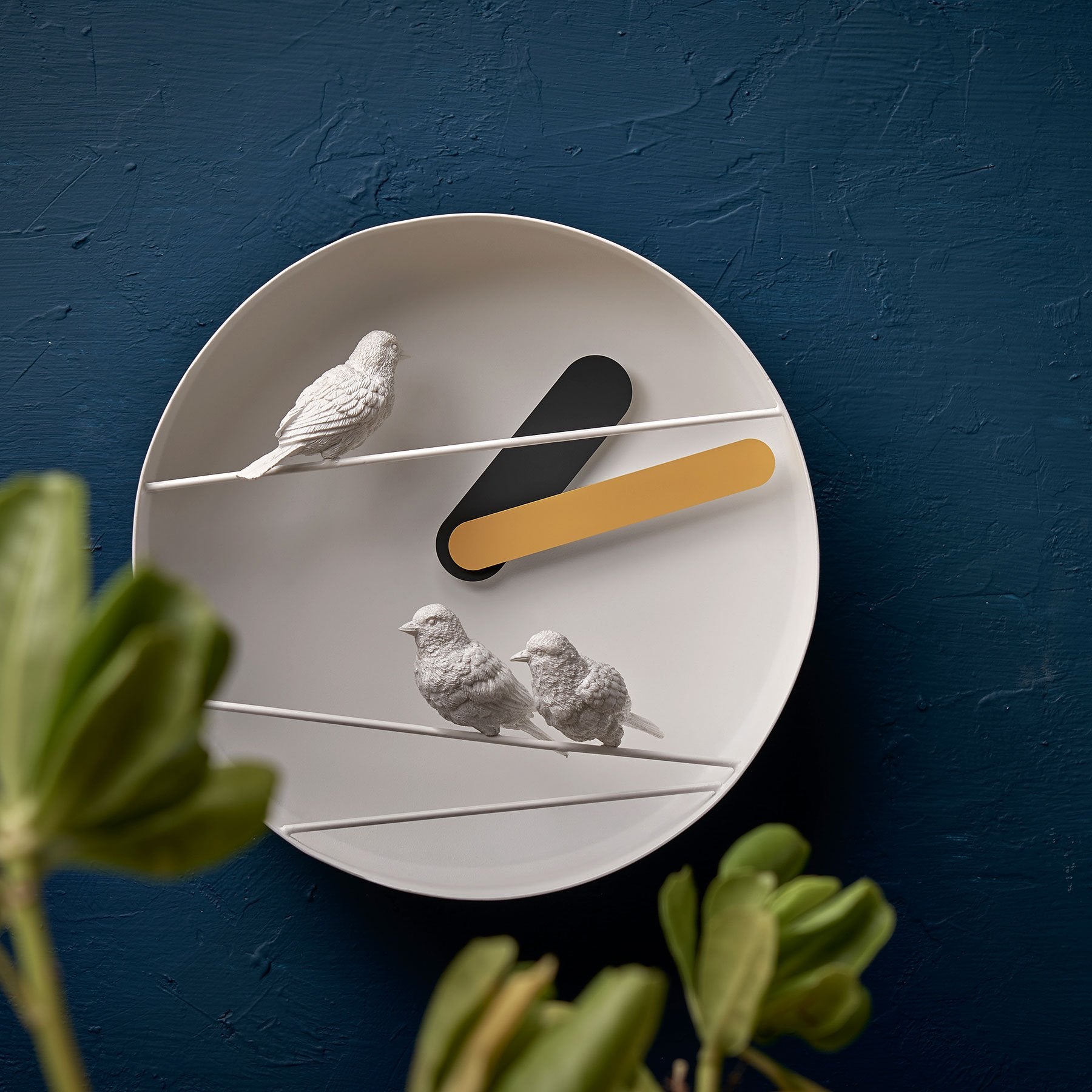 Modern Wall Clock with Bird Sparrow Sculpture Decor