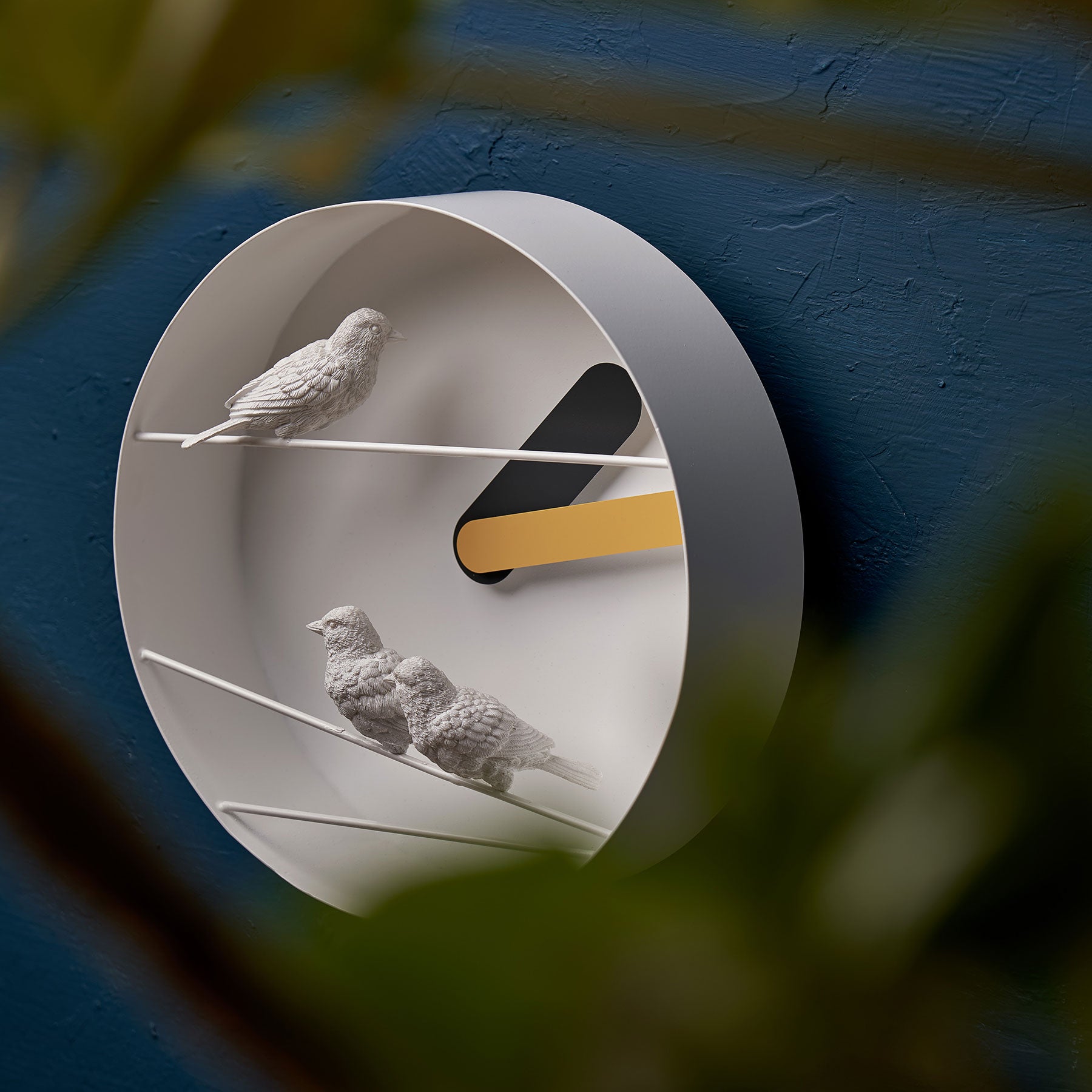Modern Wall Clock with Bird Sparrow Sculpture Decor