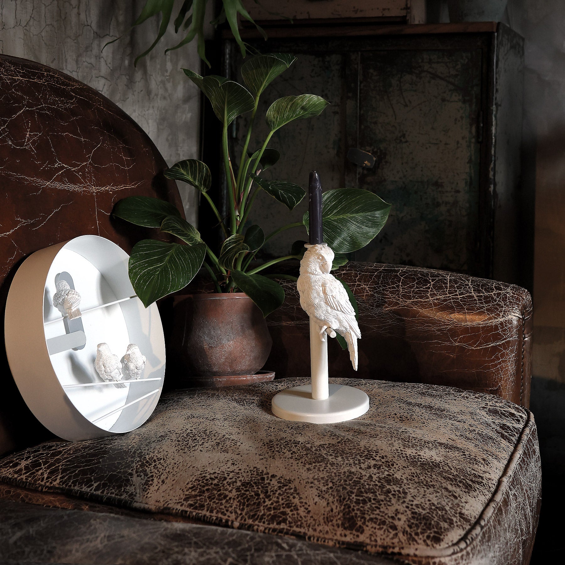 Modern Wall Clock with Bird Sparrow Sculpture Decor