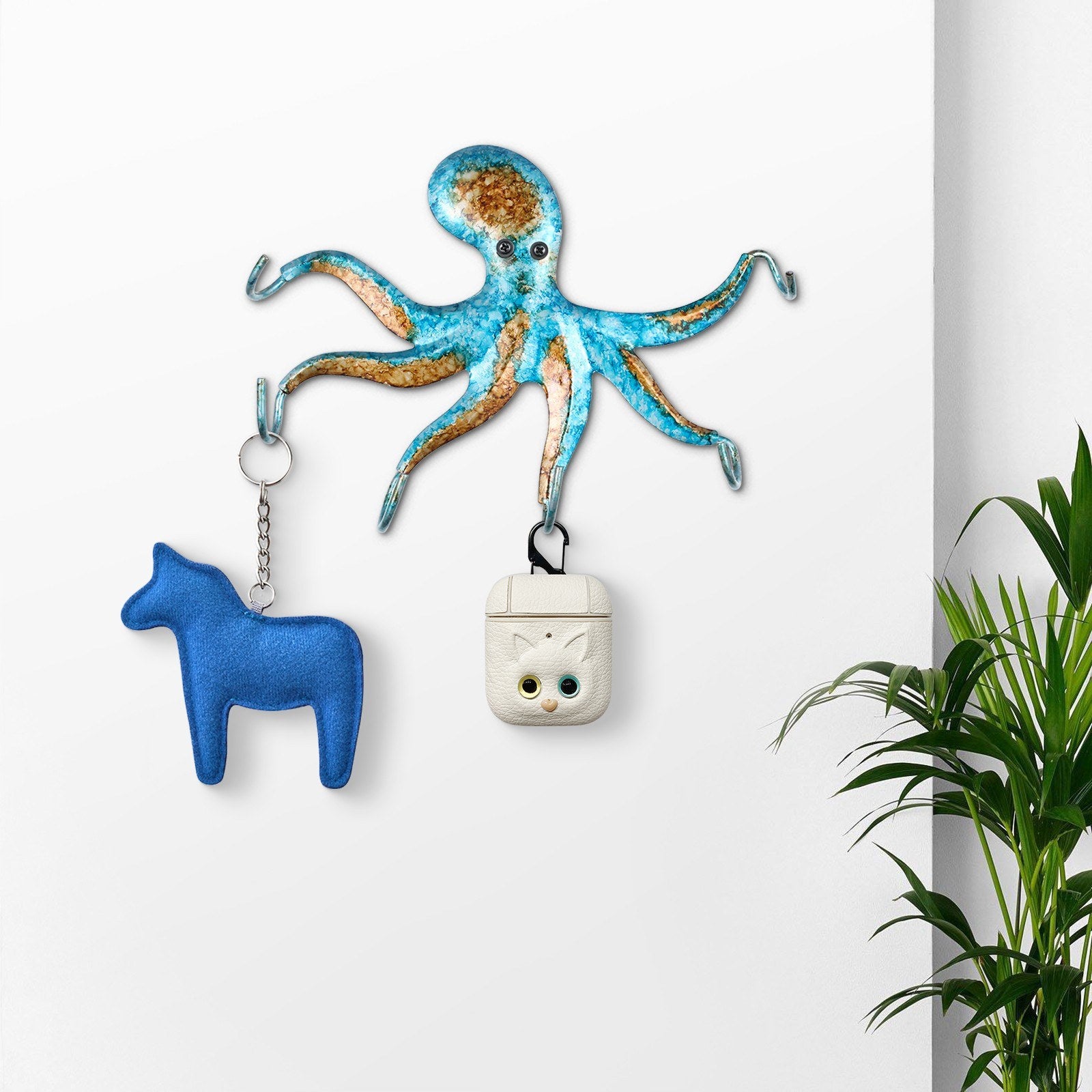 This unusual octopus wall hook is perfect for anyone looking to spice up their home with something that will stand out