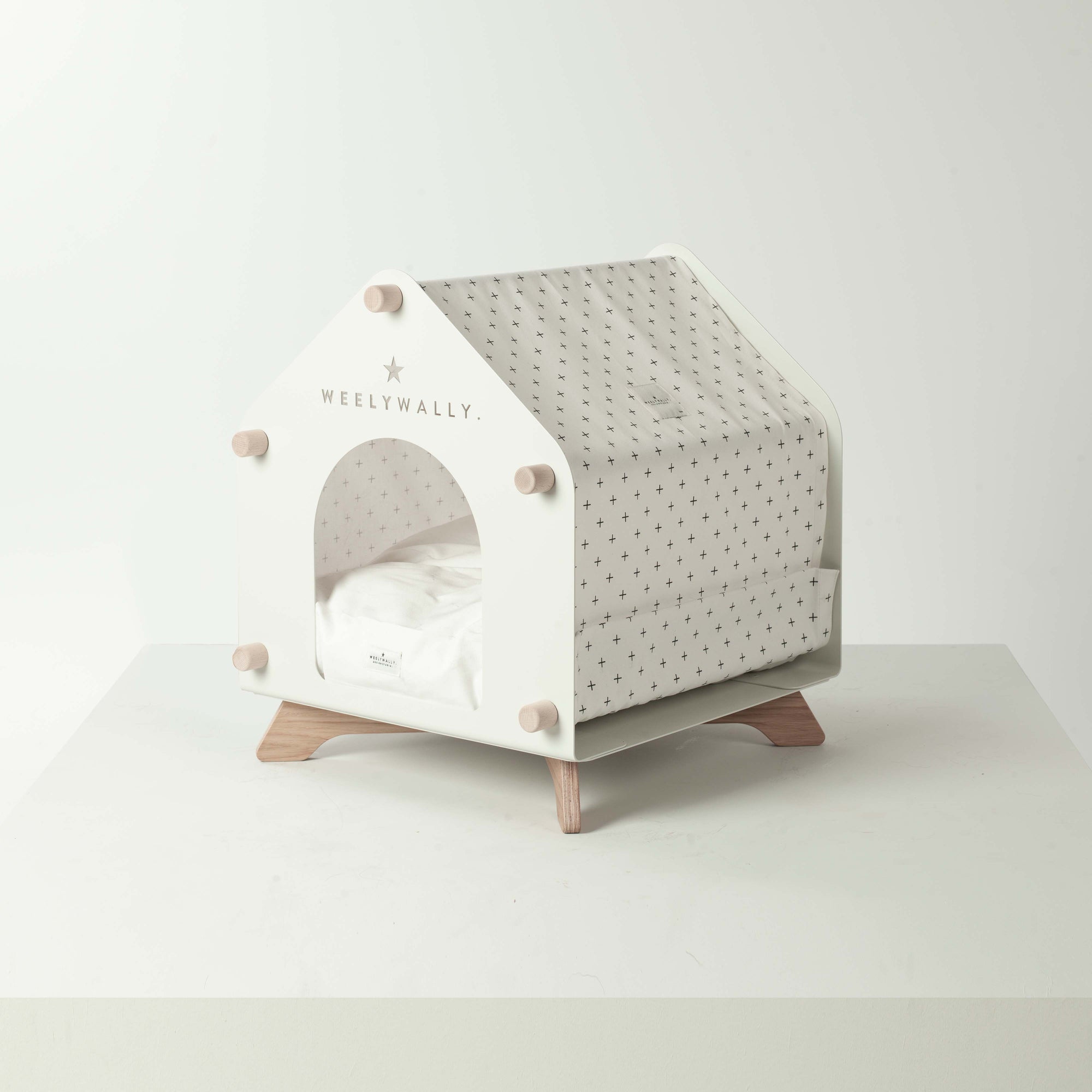 Every pet deserves the best - house & bed for your cat's or dog's!