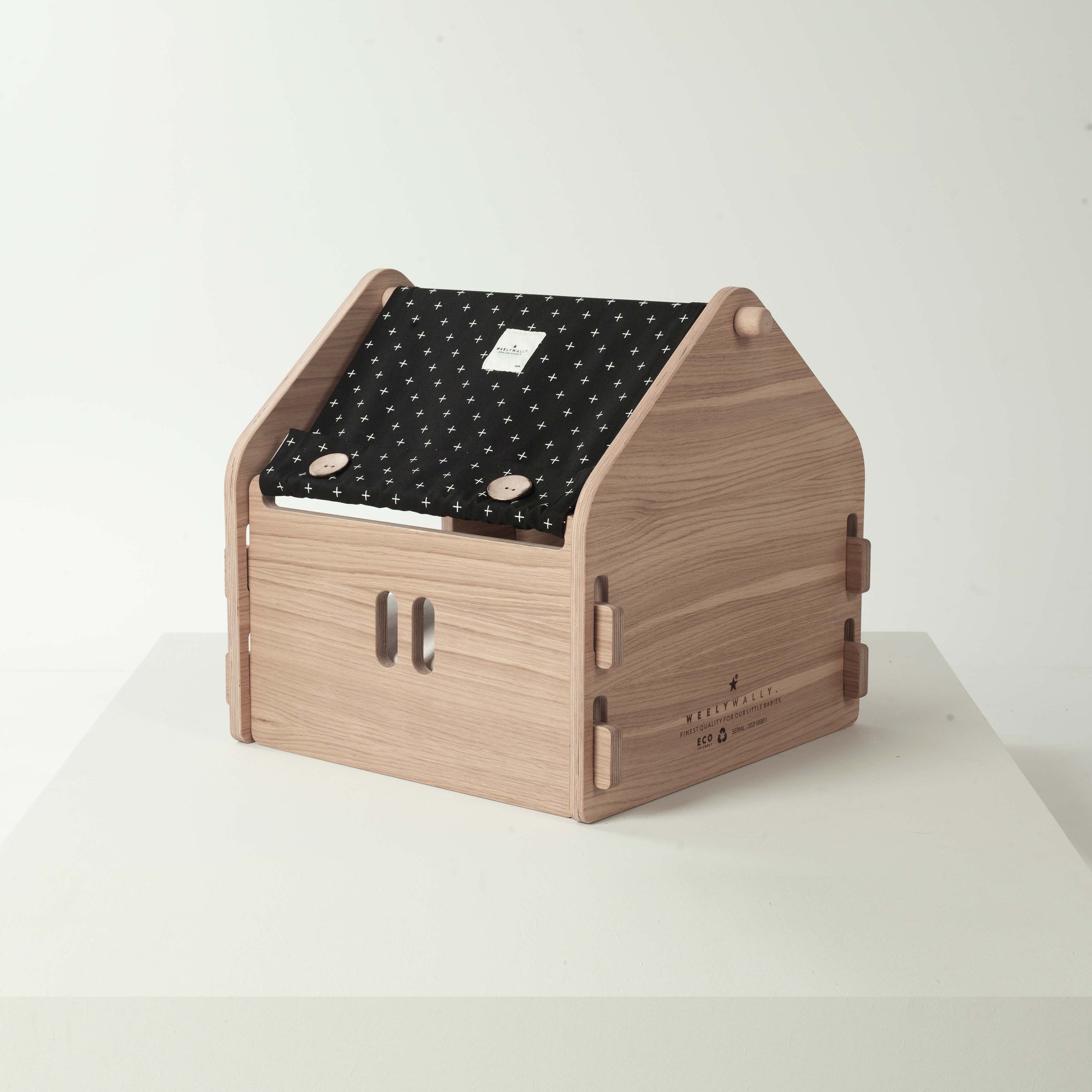 Wien, care your favorite furry friends with indoor dog & cat house bed!