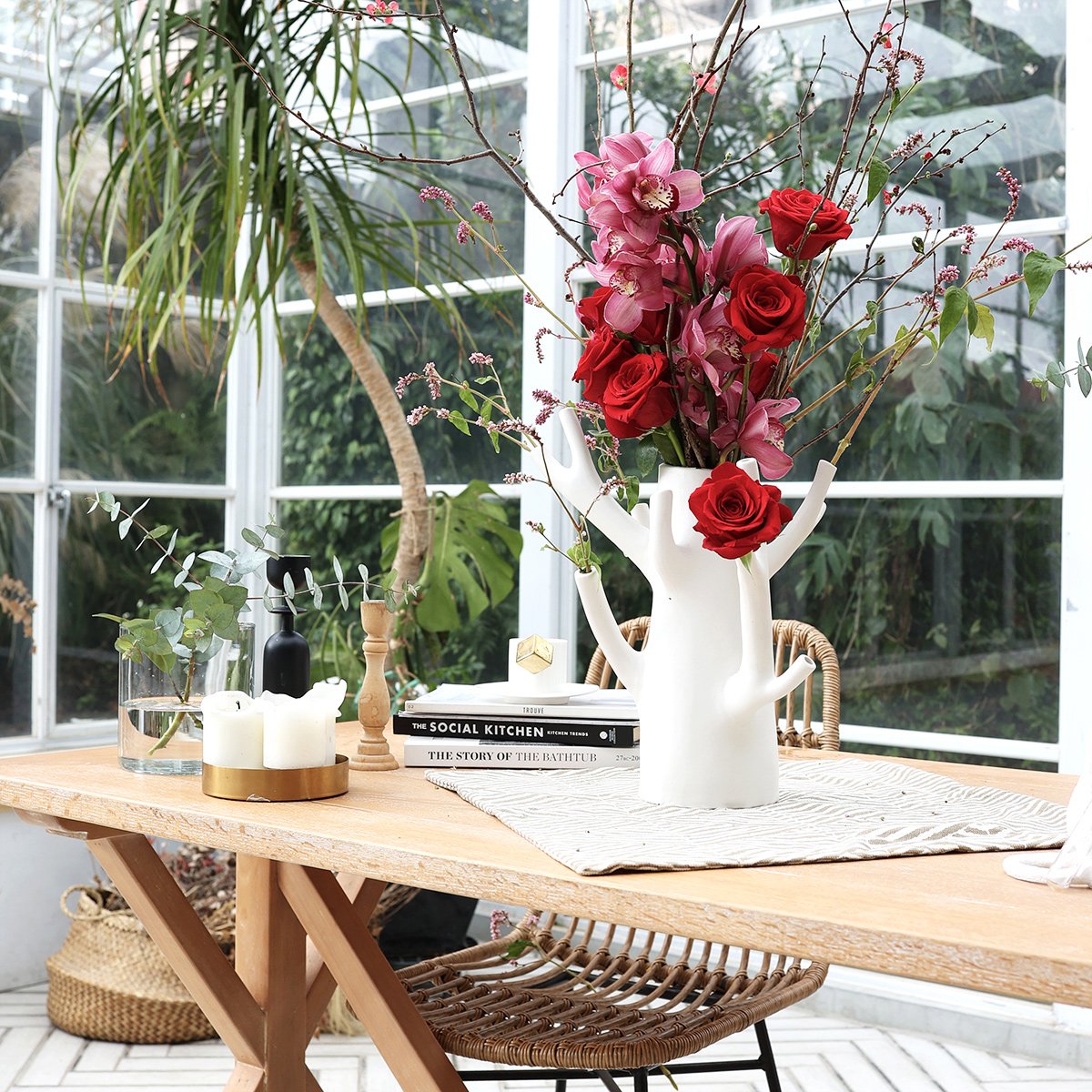 Ceramic vase welcomes unique flower arrangements like as florist