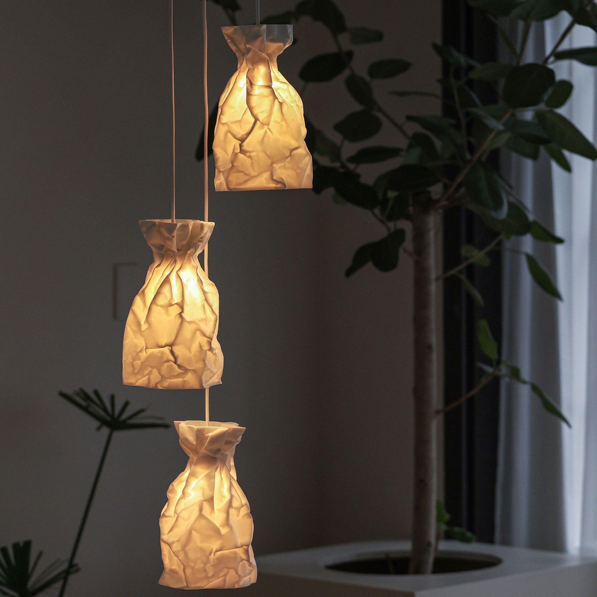 Paper pendant light: a crumpled paper sculpture has never looked so good!