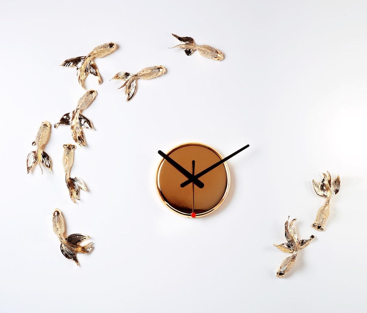 This fishing gift themed modern wall clock will enchant you