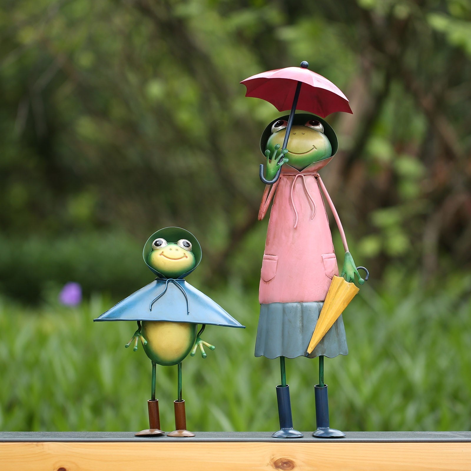 Funniest frog ornament figurine with an umbrella you've ever seen!