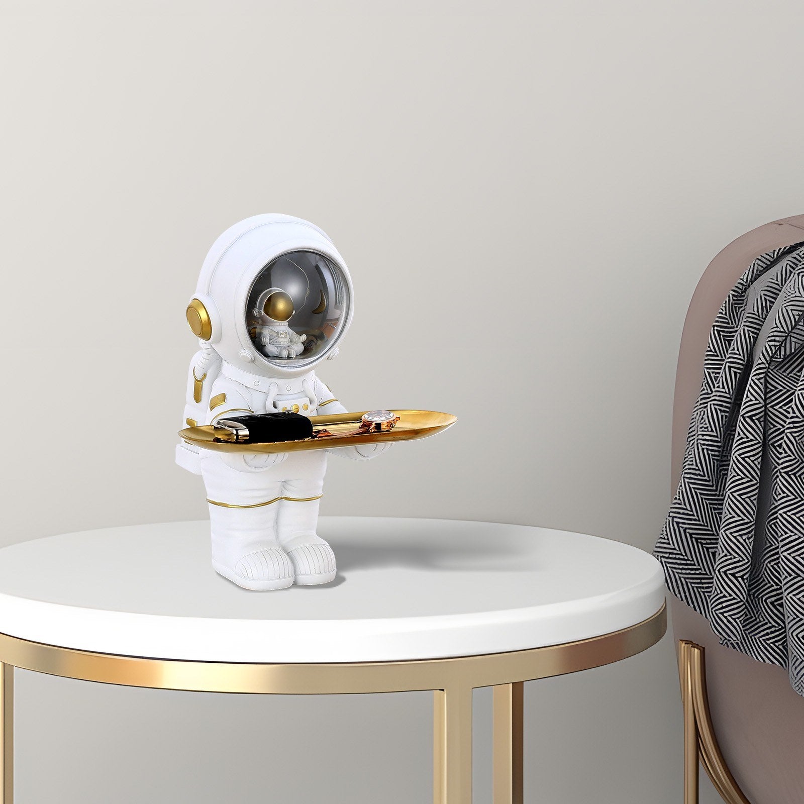 A perfect gift for a space-loving kid or a grownup with a lot of imagination, our stylish astronaut figurine is the perfect way to inspire you on your journey through space