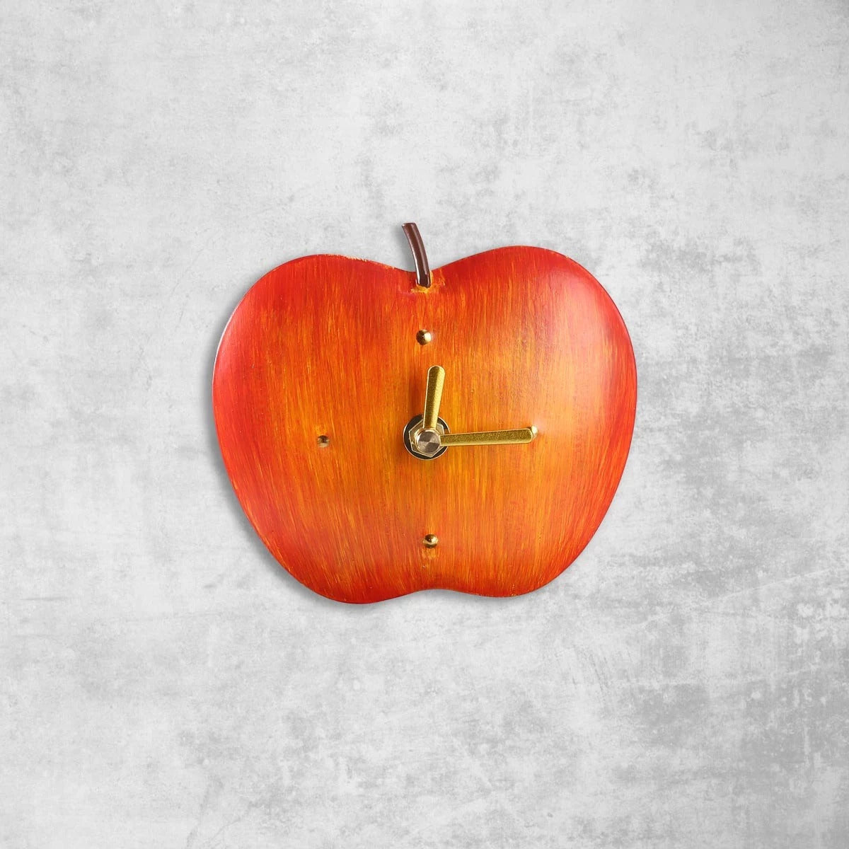 Apple Kitchen Decor with Vintage and Retro Analog Apple Clock Ornaments and Figurines