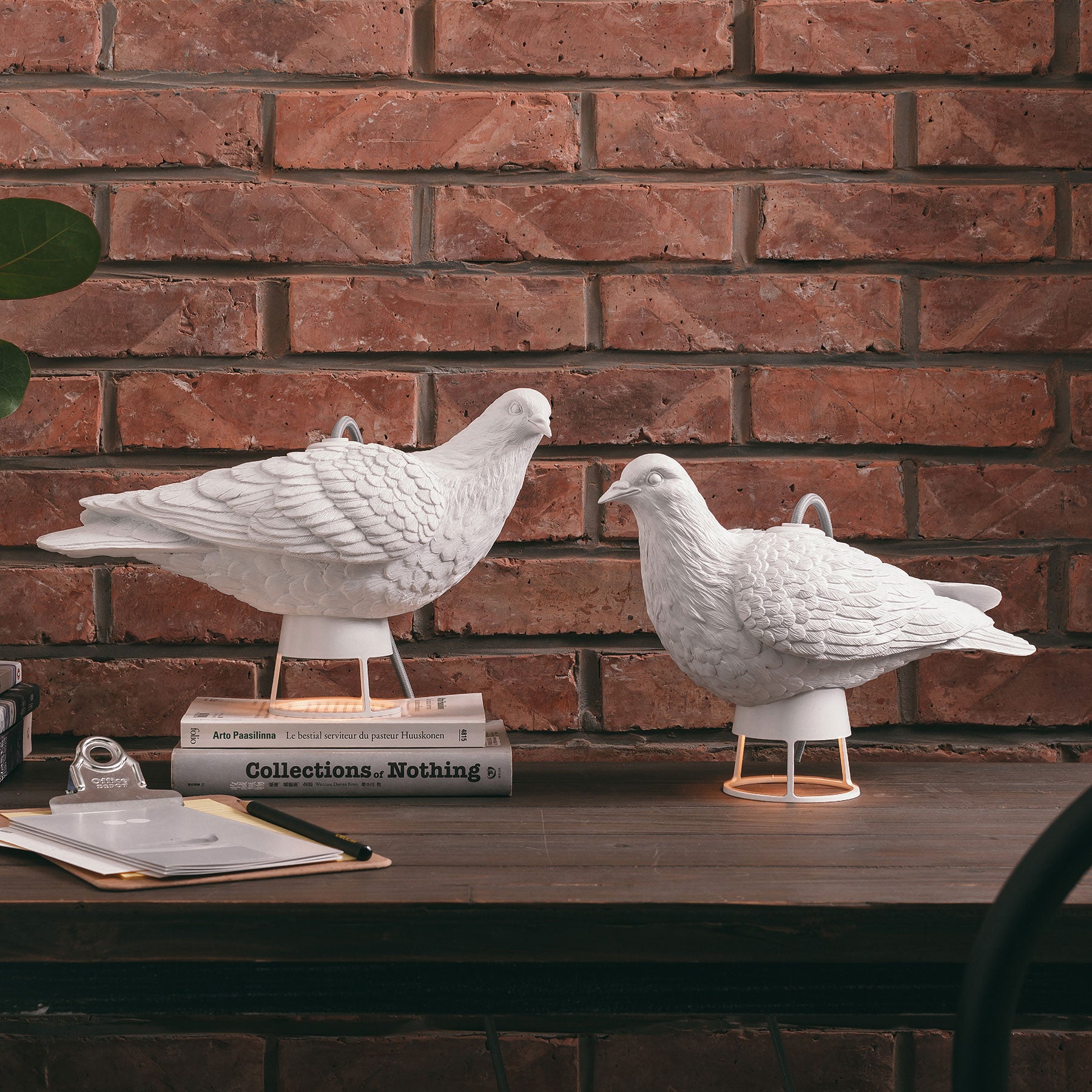 Bird Table Lamp with White Sculpture