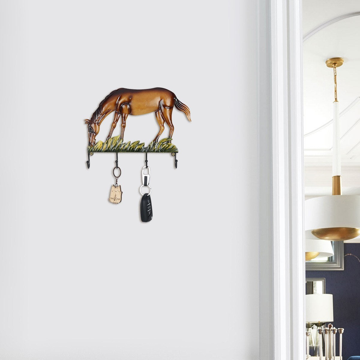 Horse wall hook catches your stuff with its gaze and keeps it organized!