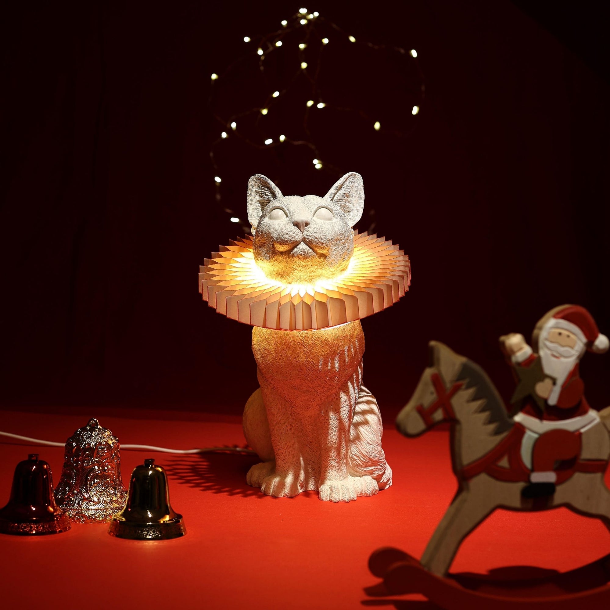 Light up your Christmas decoration with this cute Cat Lamp
