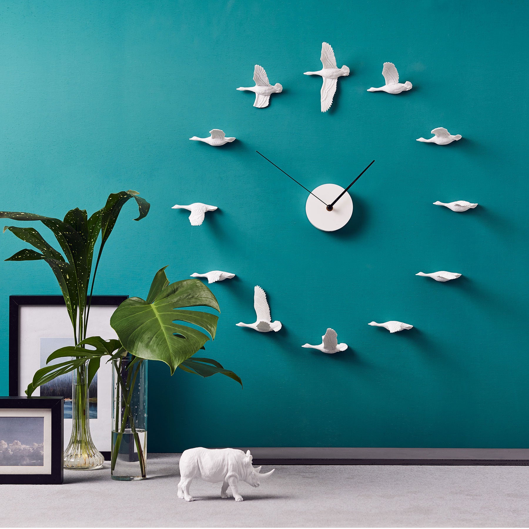 Minimalistische Wanduhr Vogel mit Skulpturen Wandschmuck Modern