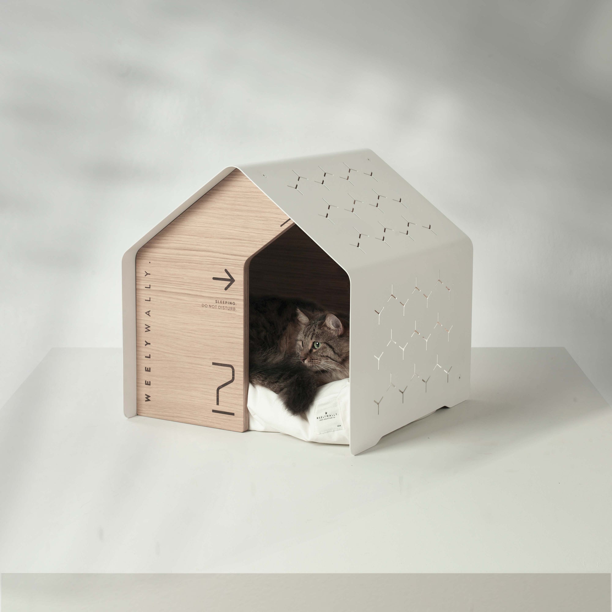 Modern cat house bed that will make your home look even more stylish