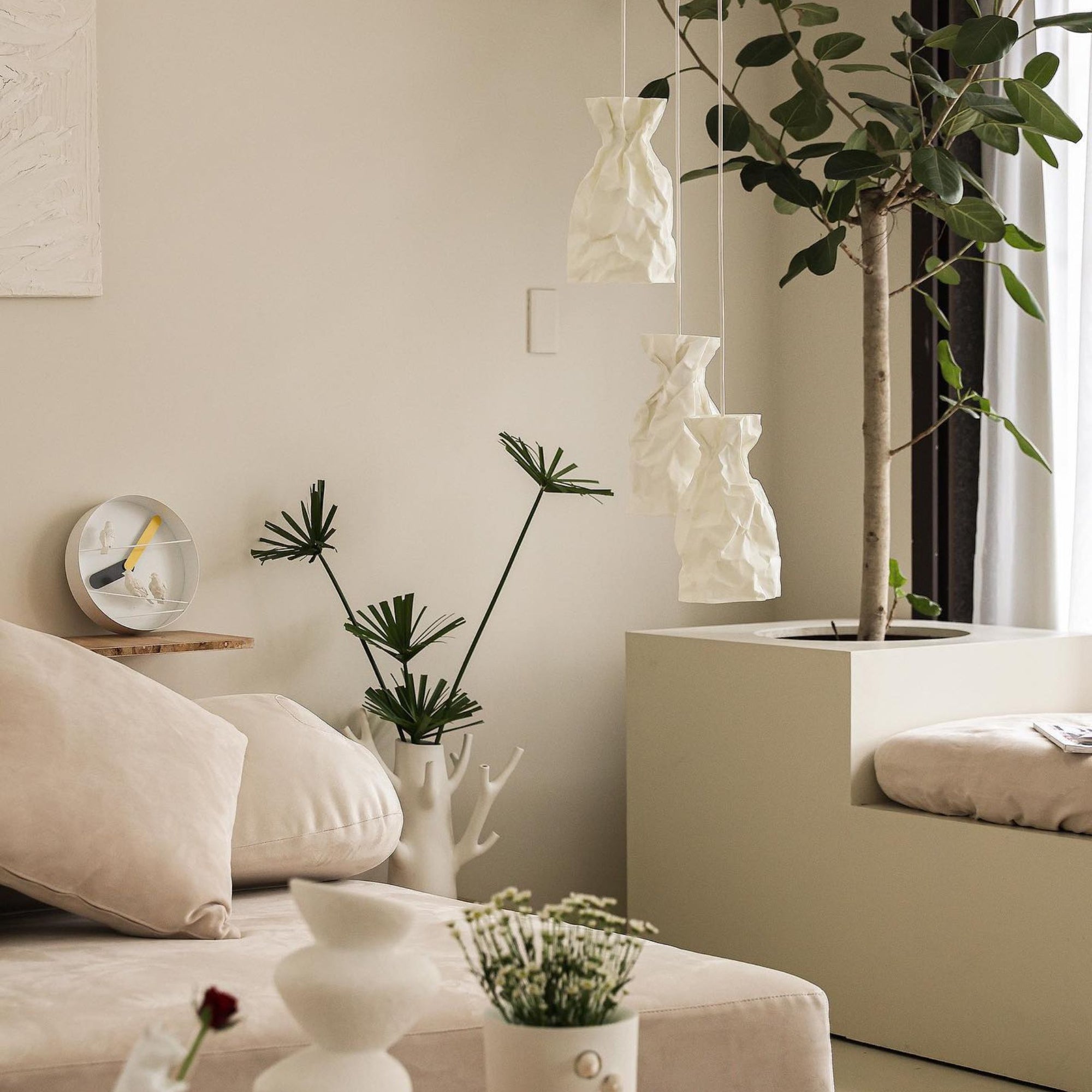 Paper pendant light: a crumpled paper sculpture has never looked so good!